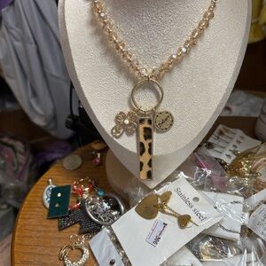 Chic Leopard Print Gold Necklace with Charms